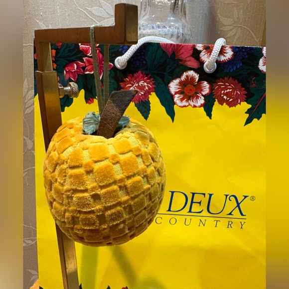 Pierre Deux Fabric Vtg. Yellow Apple 🍎 Fruit Ornament or Accent Piece - Picture 1 of 3